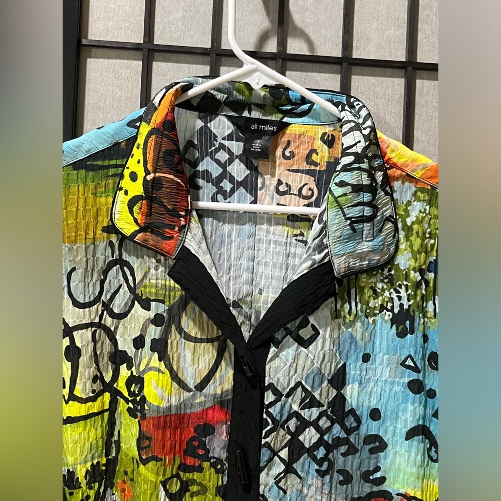 ALI MILES TEXTURED Abstract MULTI Print WIRE COLLAR BUTTON FRONT TUNIC SIZE 1X - Picture 10 of 13
